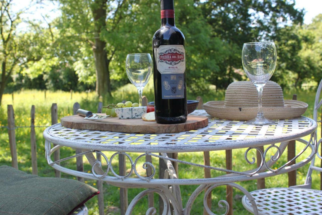 The Old Apple Shed Cosy Heated Cottage In A Meadow Close To The Charming Village Of Bethersden Ashford Kültér fotó